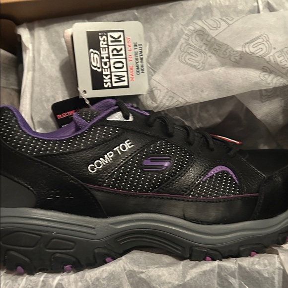 Skechers D’Lite SR-Tottle Black/Purple Work Shoes with Comp Toe